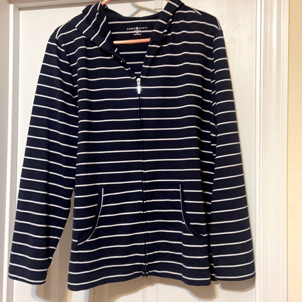 Super cute striped zippered hoodie 💎💎